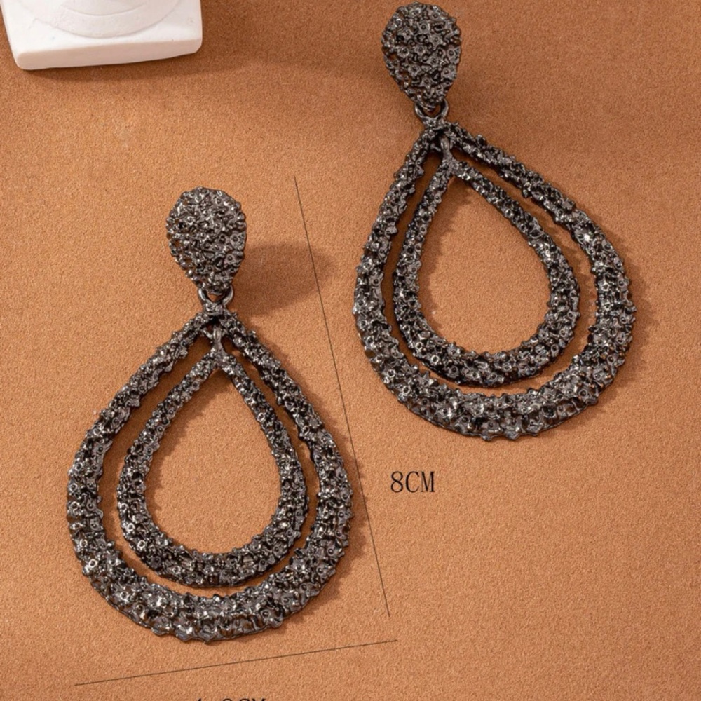 Water Drop Earrings - Picture 3 of 5